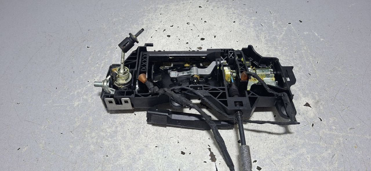 DIJELOVI RUCKA VRATA AUDI Q5 (FY) > 17 - 20  3.0 80A837811