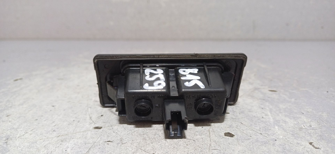 RASVJETA TABLICA AUDI Q3 > 11-15 4G0943021