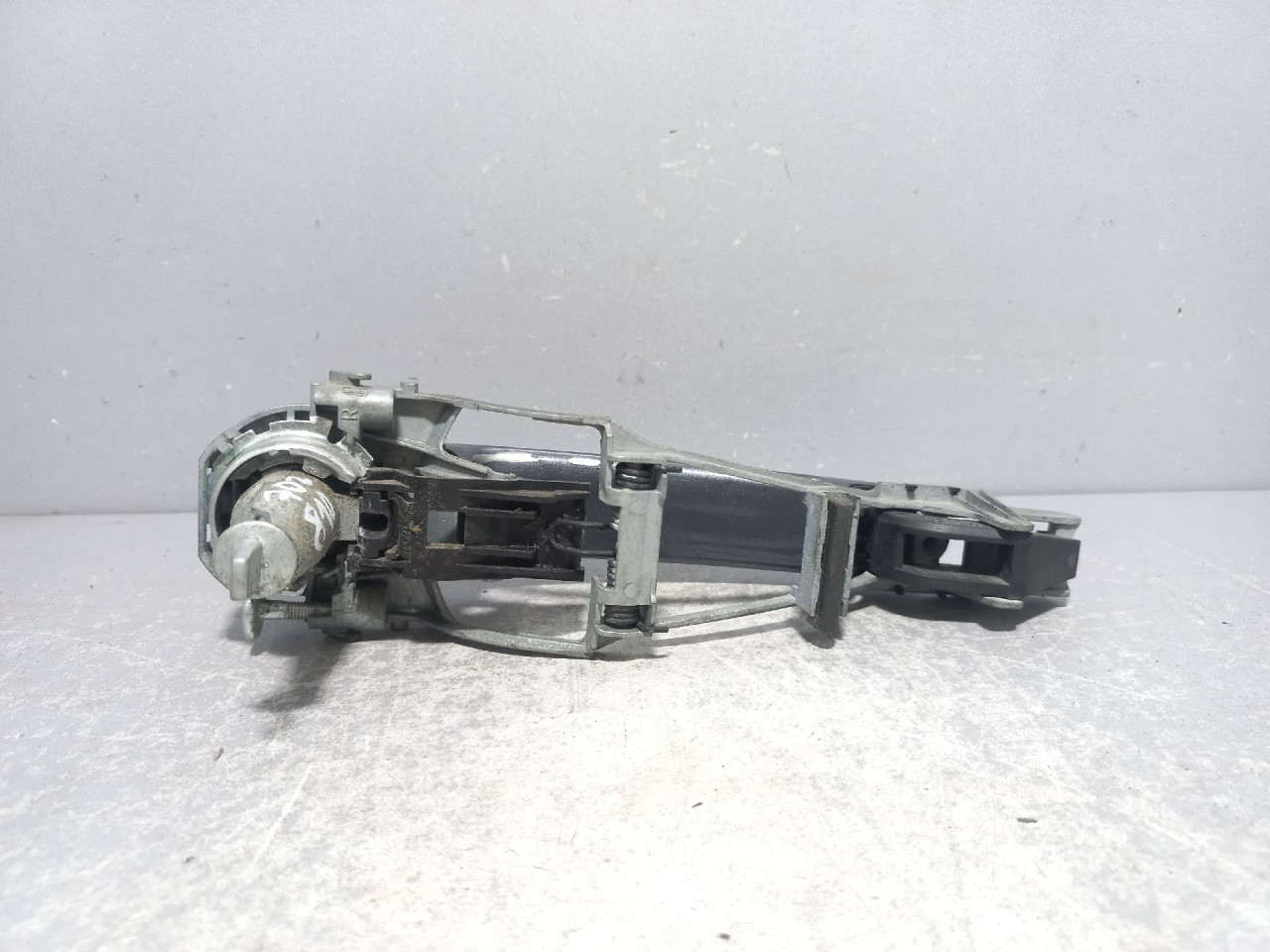 DIJELOVI RUCKA VRATA SKODA OCTAVIA > 04-08 3B0837