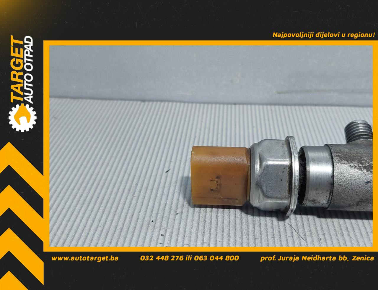 DIJELOVI SENZOR PRITISKA GORIVA VW CADDY > 10-15 1.6 03L906054A