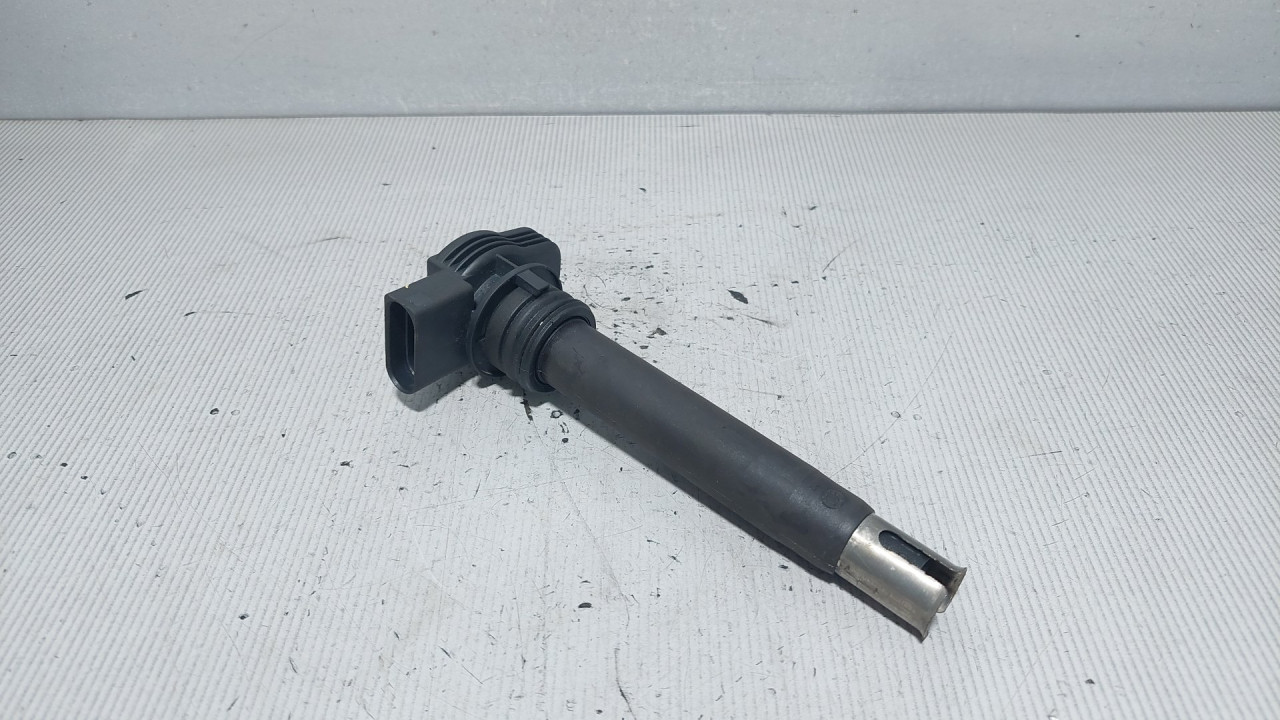 DIJELOVI BOMBINA VW GOLF 5 > 03-08 0221604115