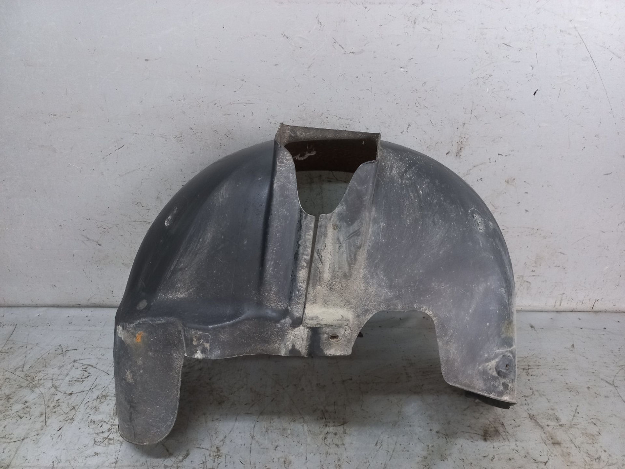 UNUTRASNJI BLATOBRAN VW TOURAN > 06-10 1T0810971