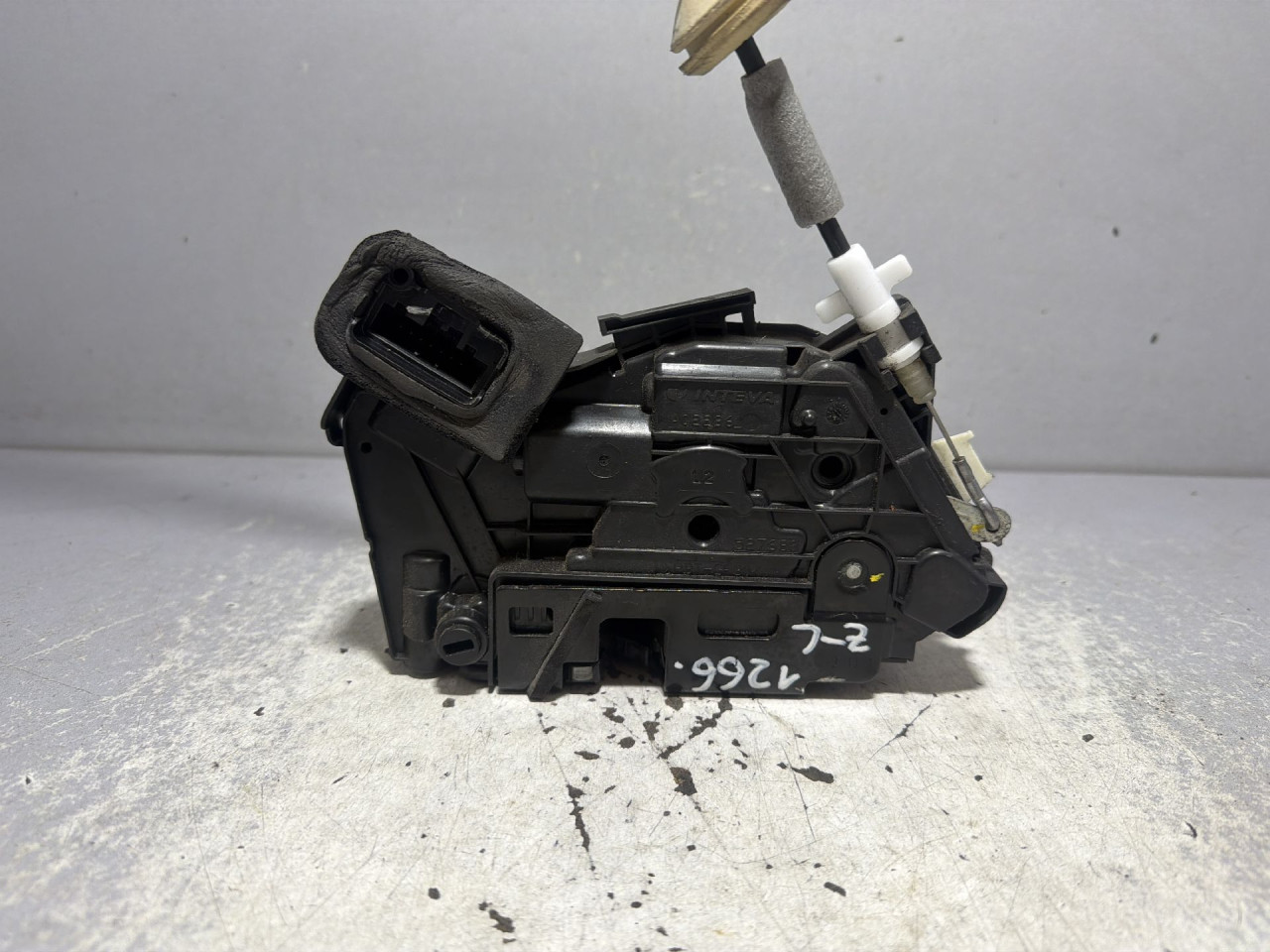 DIJELOVI BRAVA VRATA VW PASSAT B8 > 14-19 2.0 5E0839015