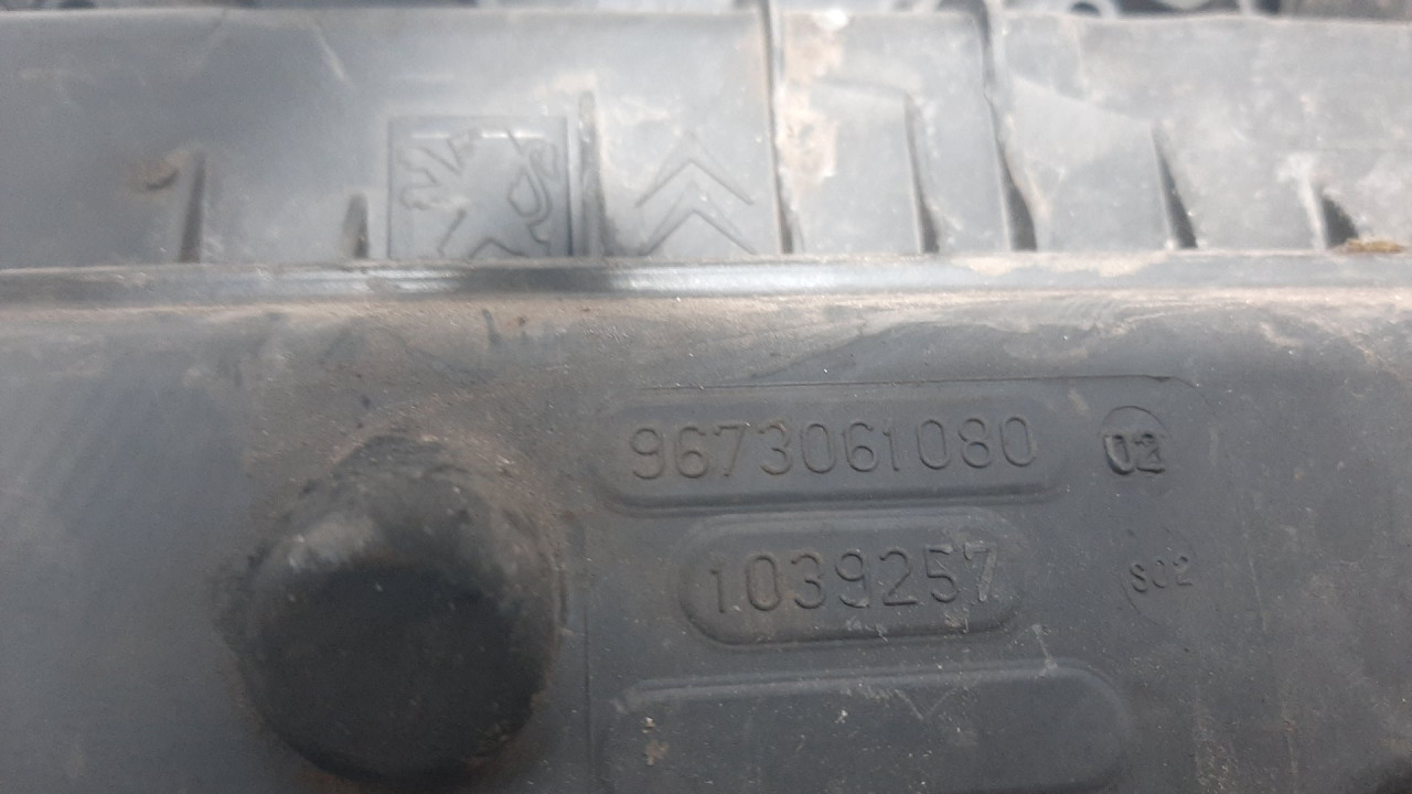 KUCISTE FILTERA ZRAKA PEUGEOT 208 > 12-15 9673061080