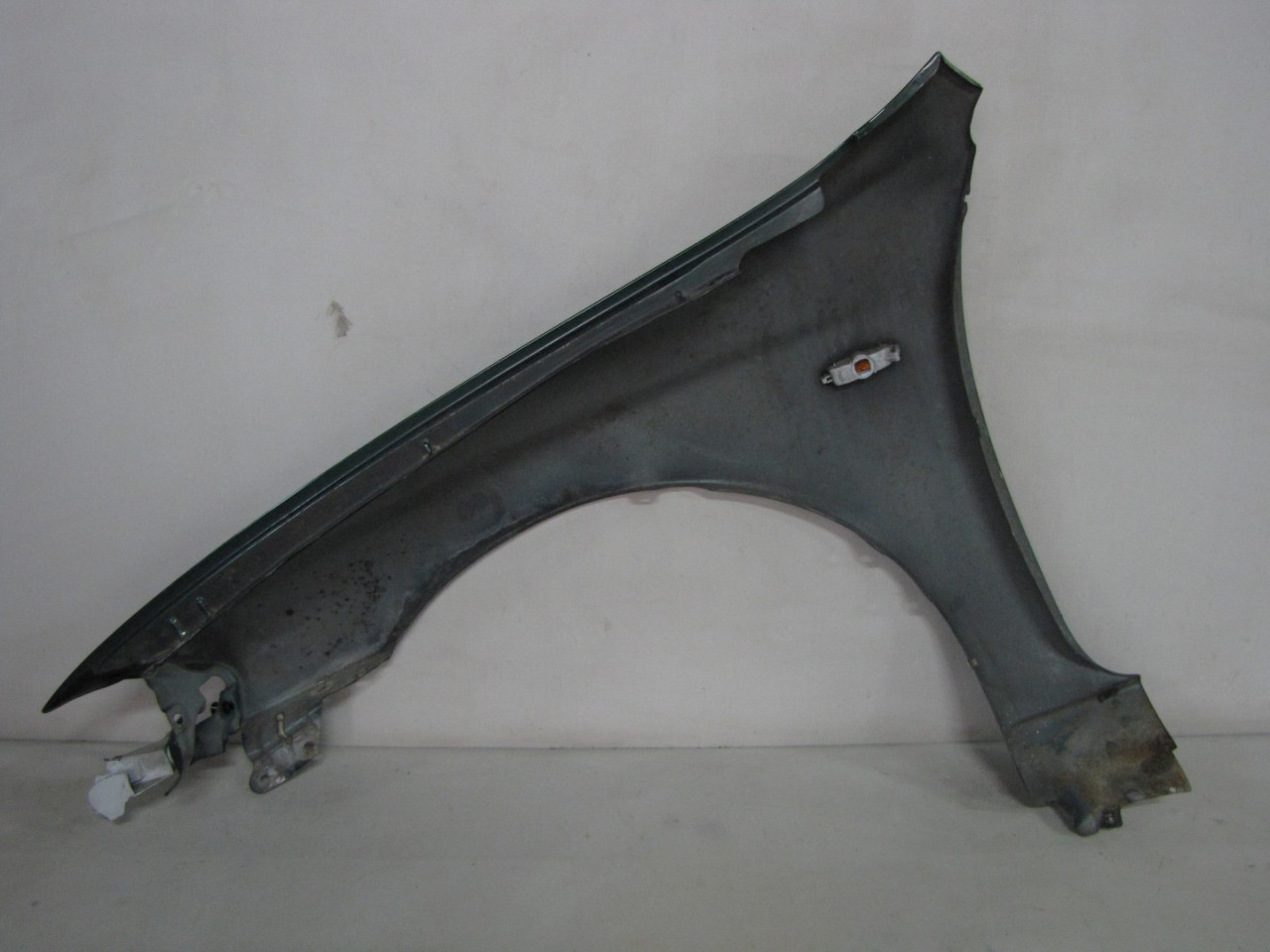 DIJELOVI BLATOBRAN MAZDA 323F > 00-03 MZ022012