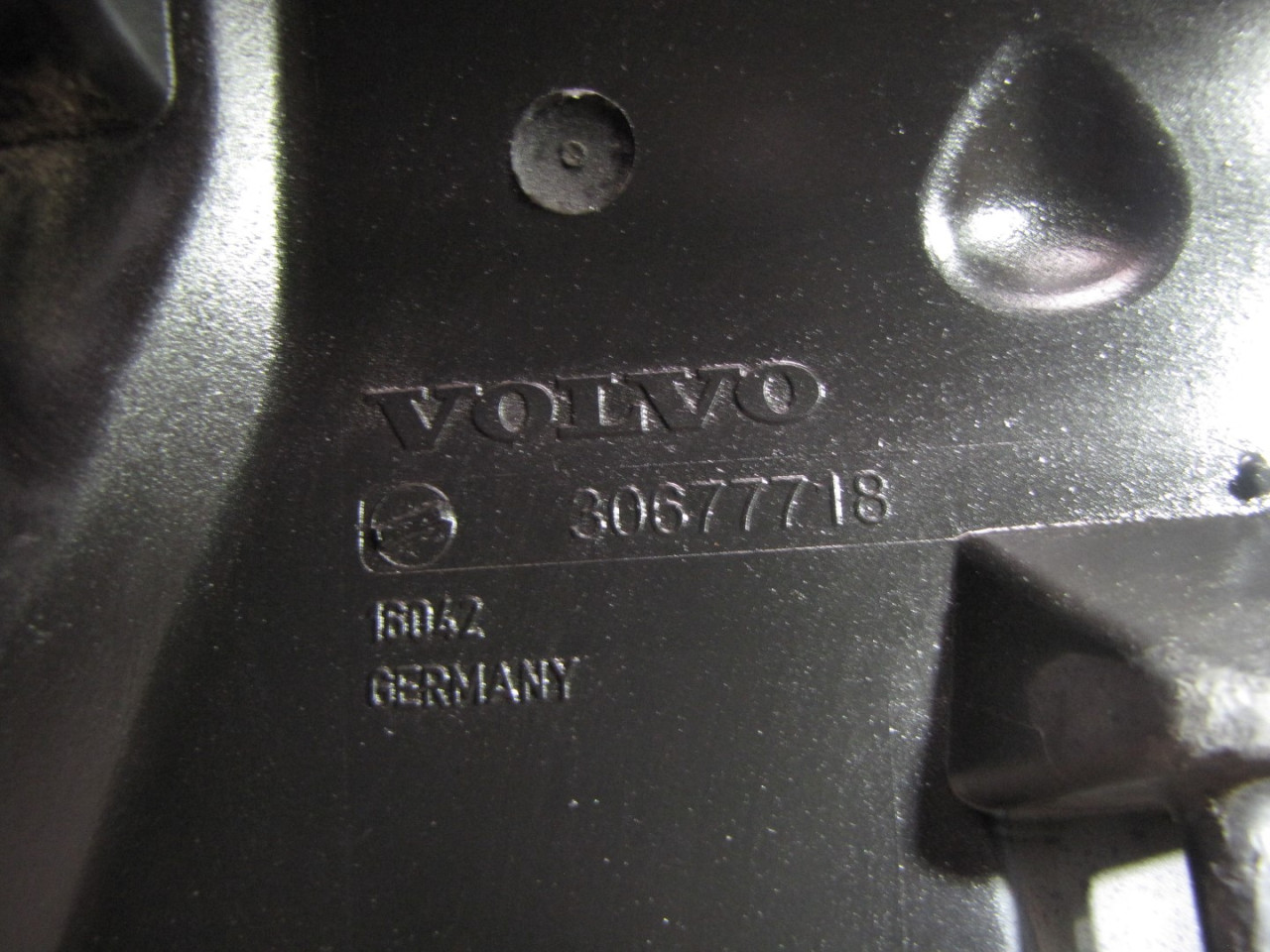 KUCISTE FILTERA ZRAKA VOLVO S80 > 06-10 30677718 306777