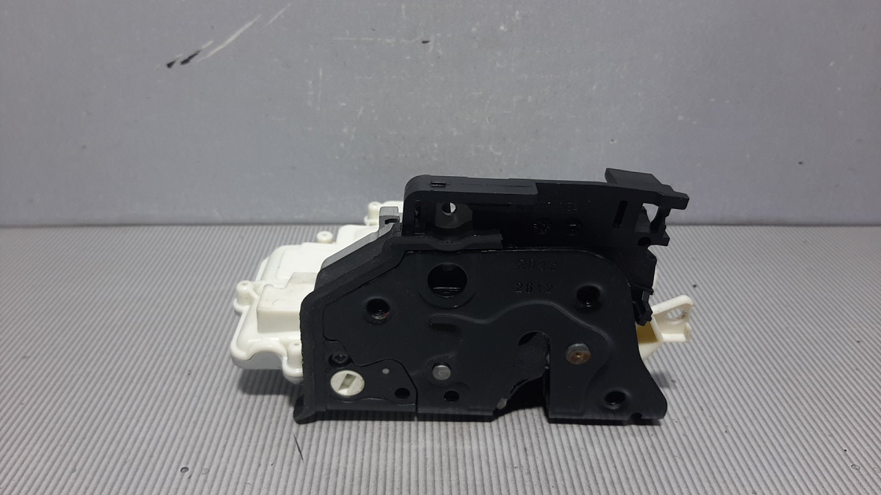 BRAVA VRATA VW PASSAT B7 > 10-14 3C4839016A