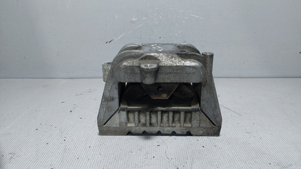 DIJELOVI NOSAC MOTORA VW CADDY > 03-10 1K0199262BA
