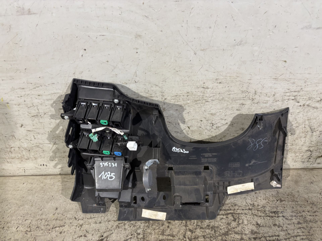 DIJELOVI PREKIDAC NISSAN X-TRAIL > 14-17