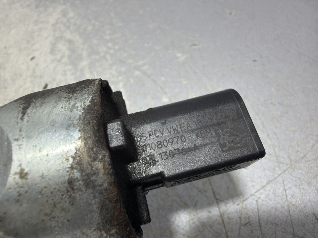 DIJELOVI SENZOR MAGISTRALE VW TOURAN > 10-15 1.6 03L130764A
