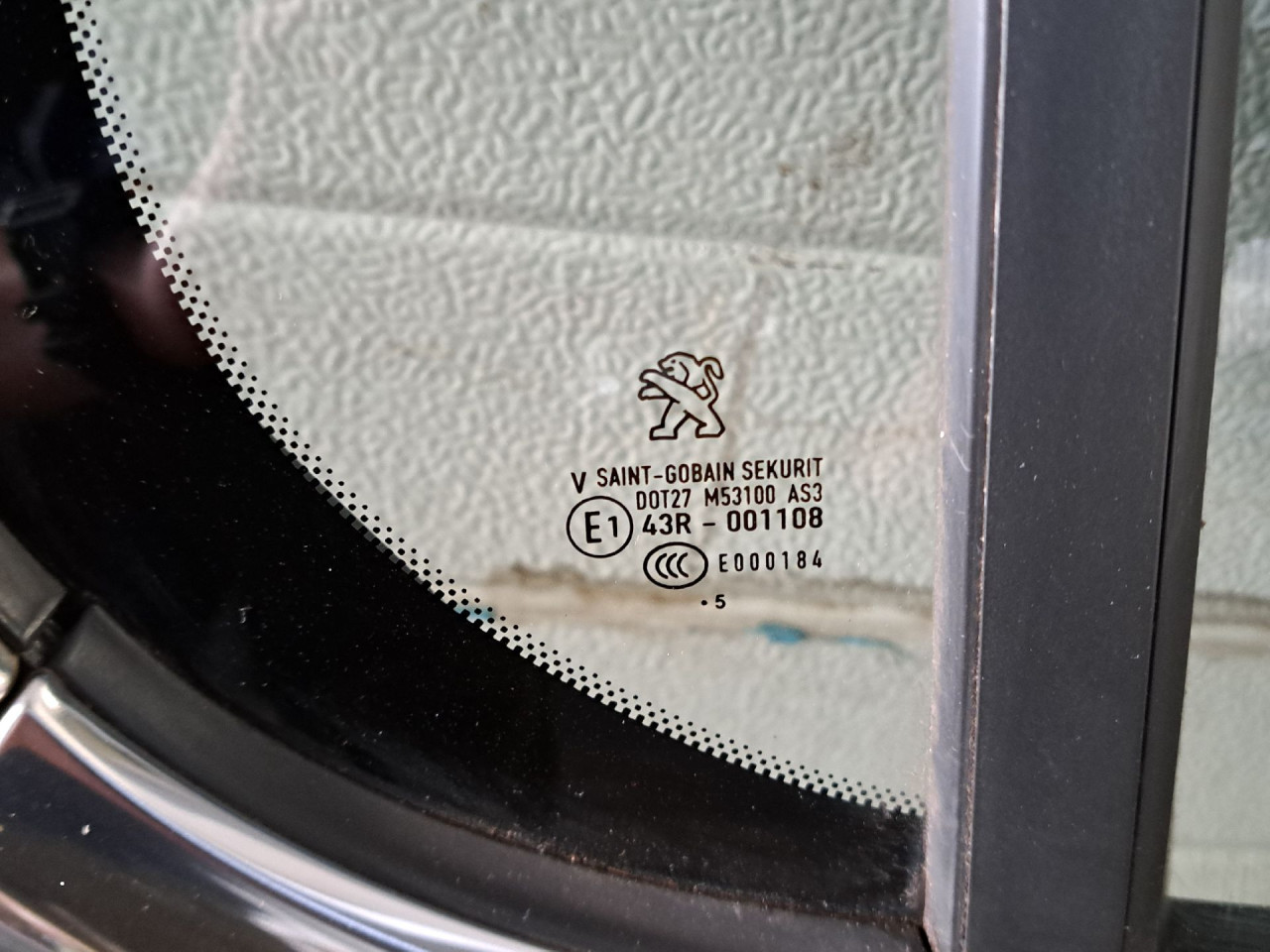 DIJELOVI STAKLO PEUGEOT 308 > 13-17