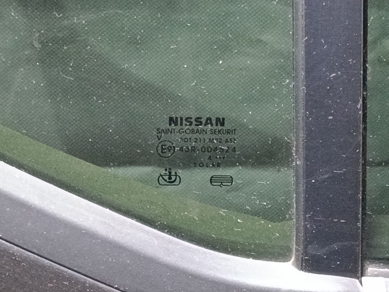 DIJELOVI STAKLO NISSAN NAVARA PATHFINDER > 10-15