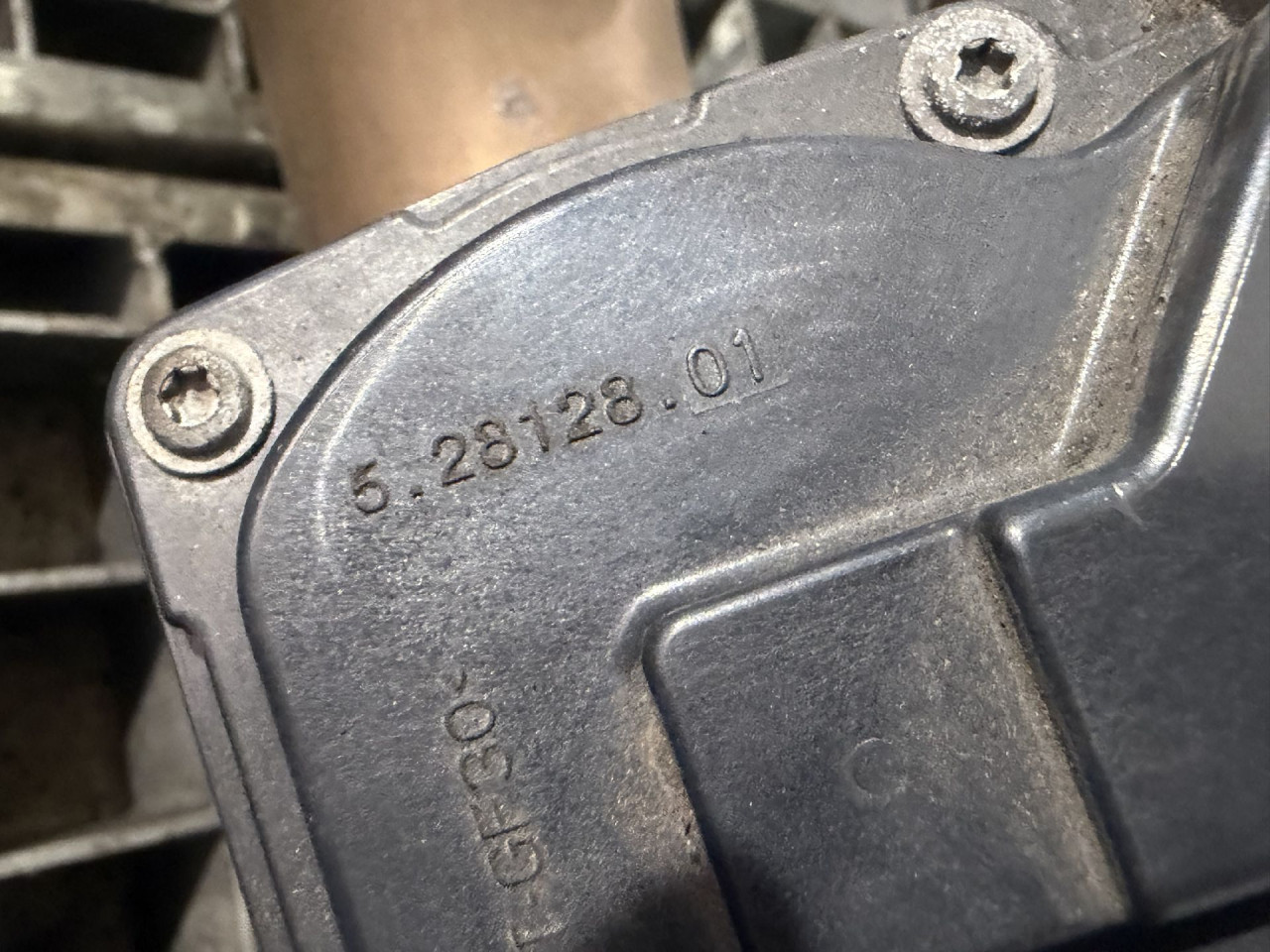 DIJELOVI KLAPNA IZDUVA AUDI Q3 > 18- 52812801