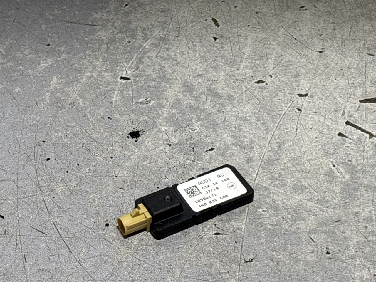 DIJELOVI ANTENA AUDI A6 4K > 18- 4N0035500
