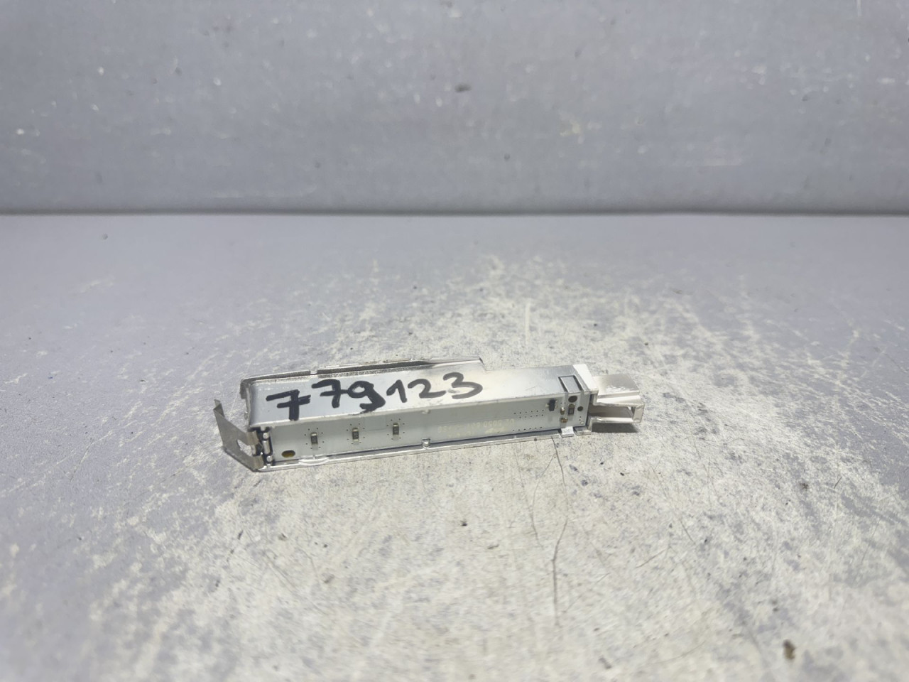 RASVJETA U KABINI VW PASSAT B8 > 14-19 3G0947109A