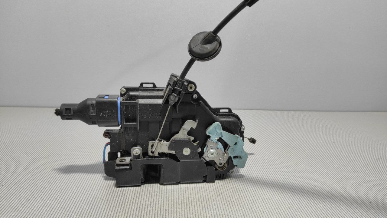 DIJELOVI BRAVA VRATA VW CADDY > 10-15 3D1837016AQ