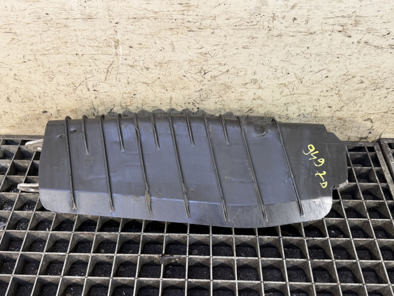DIJELOVI LAFETA AUDI A4 (B9) > 19- 8W0505311H