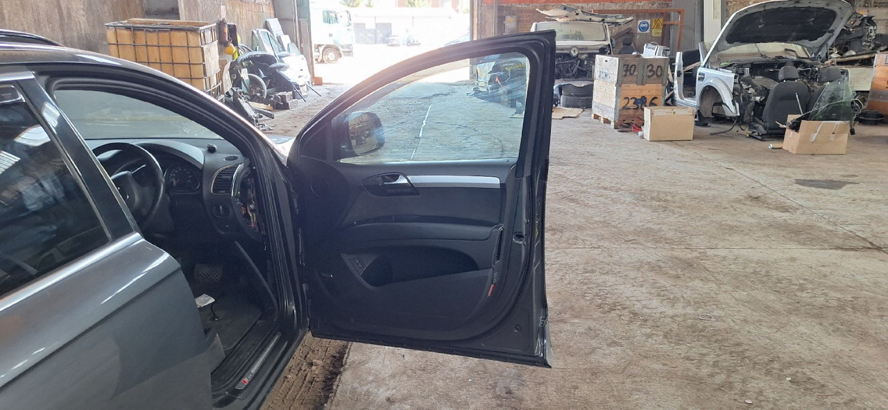 DIJELOVI VRATA AUDI Q7 (4L) > 06-09 3.0 4L0831052A