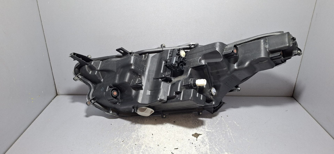 DIJELOVI FAR TOYOTA YARIS > 19-