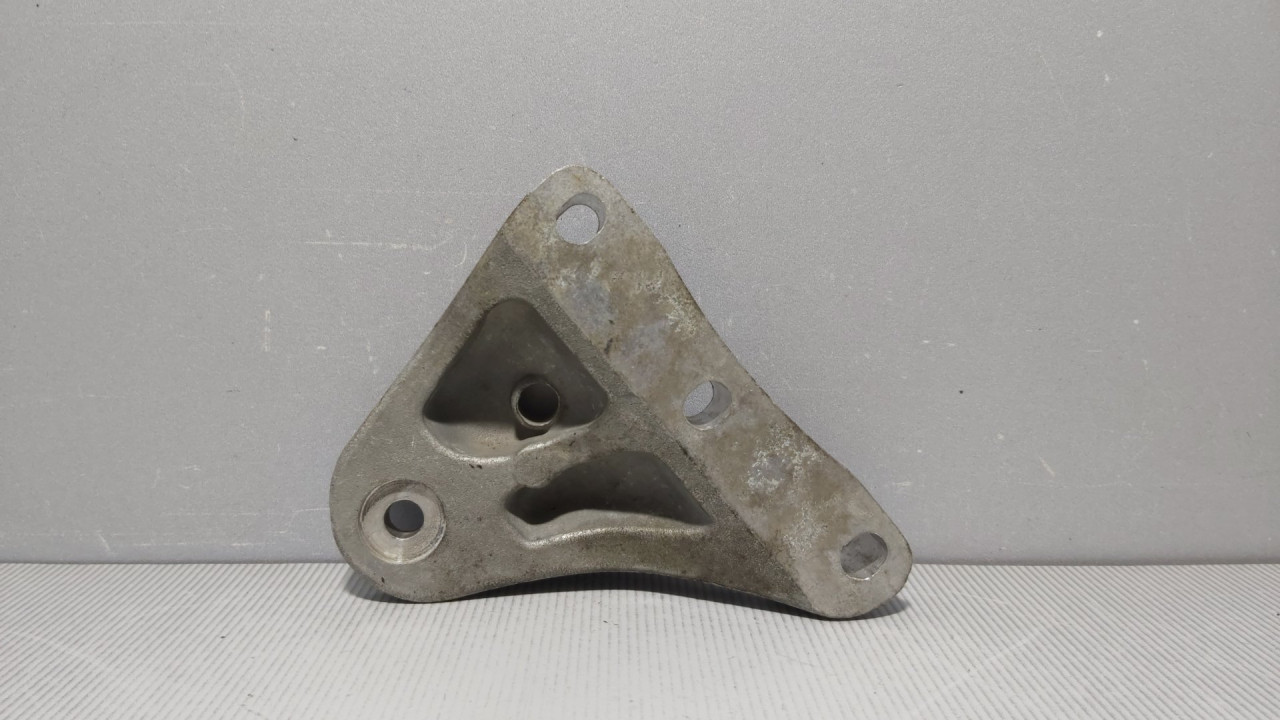 DIJELOVI NOSAC MOTORA VW POLO > 09-14 6R0199185A