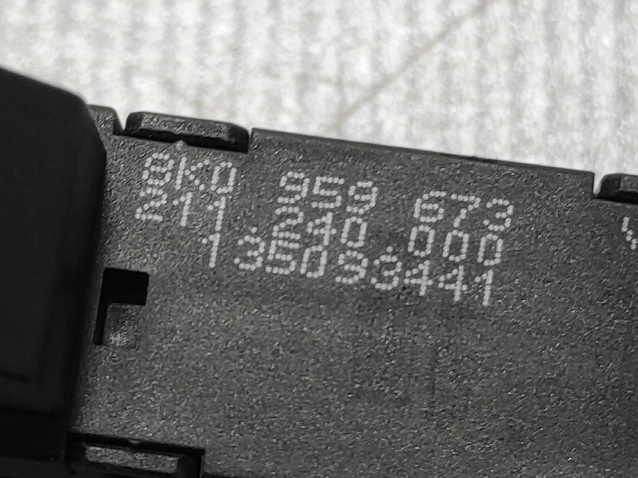 DIJELOVI PREKIDAC AUDI A4 (B8) > 07-11 8K0959673