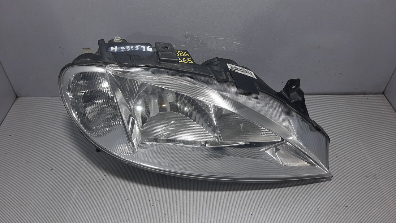 DIJELOVI FAR RENAULT MEGANE > 99-02 7701047180