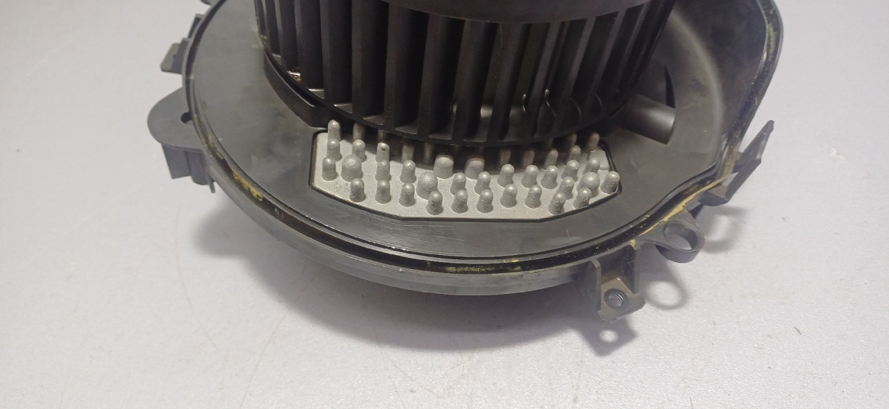 DIJELOVI ELEKTRONIKA REOSTAT VW TIGUAN > 16-20 5WA907521