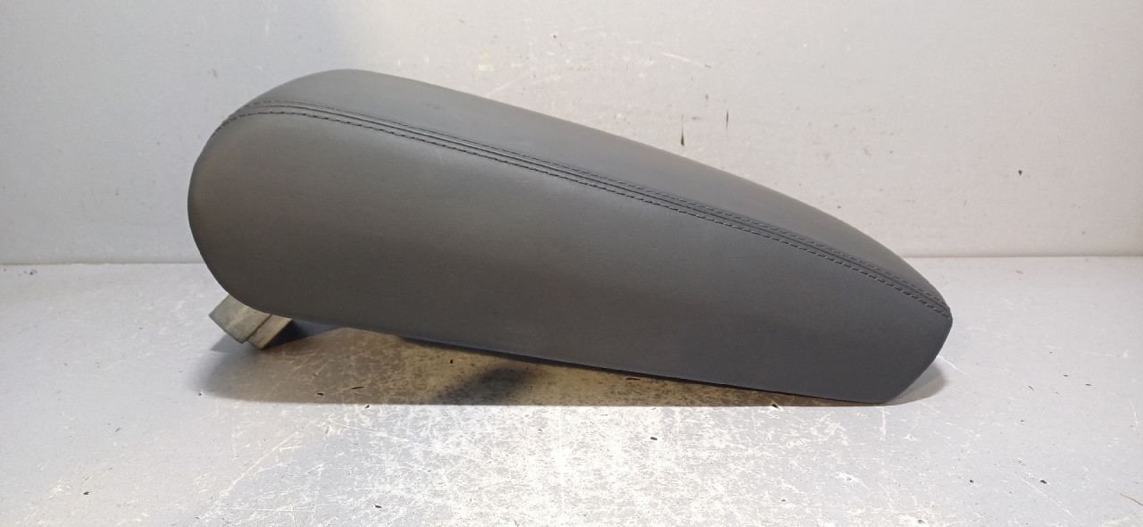 NASLONJAC ZA RUKU AUDI A7 S-LINE > 14-16 4G0864248B
