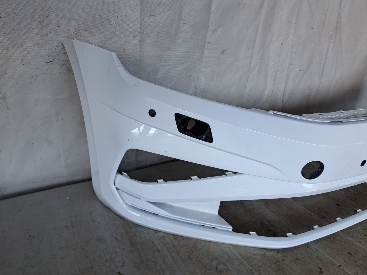 DIJELOVI BRANIK VW GOLF 7 > 12-16