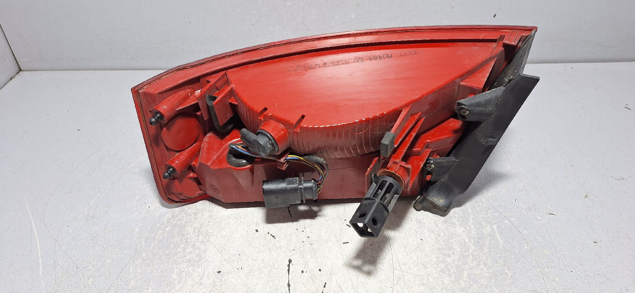 STOP SVJETLO AUDI A5 (8T3/8F7) COUPE > 07-11 8T0945095D