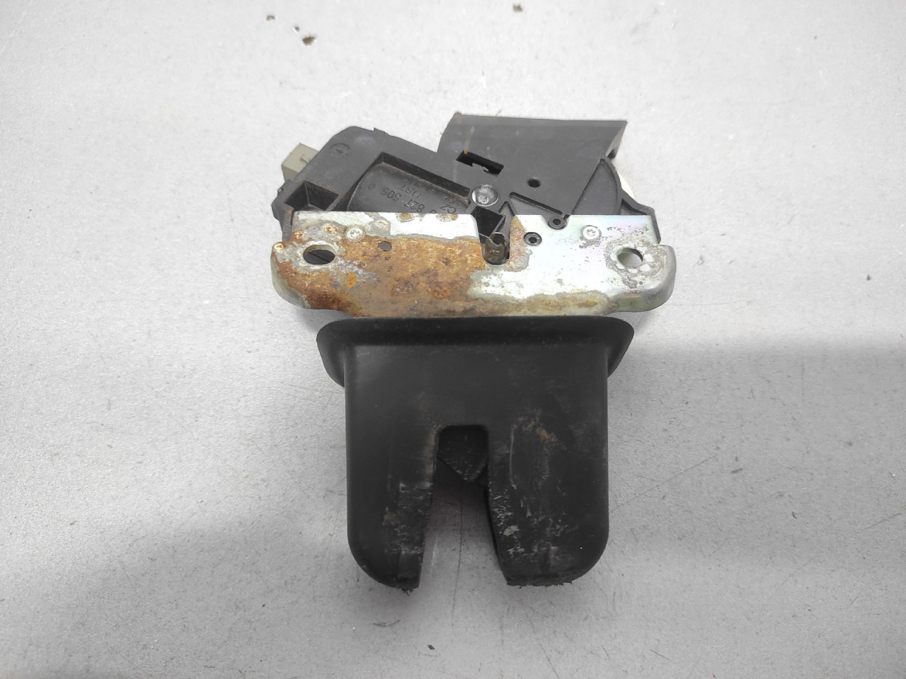 BRAVA GEPEKA AUDI A4 (B8) > 07-11 4F5827505D