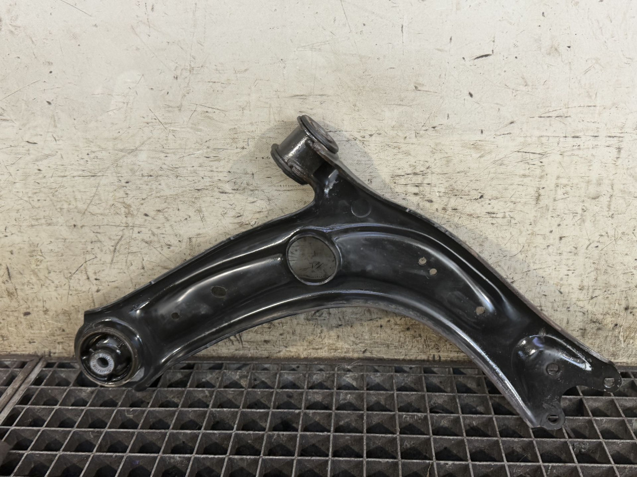 DIJELOVI LAFETA VW TIGUAN > 16-20 2.0 3Q0407533