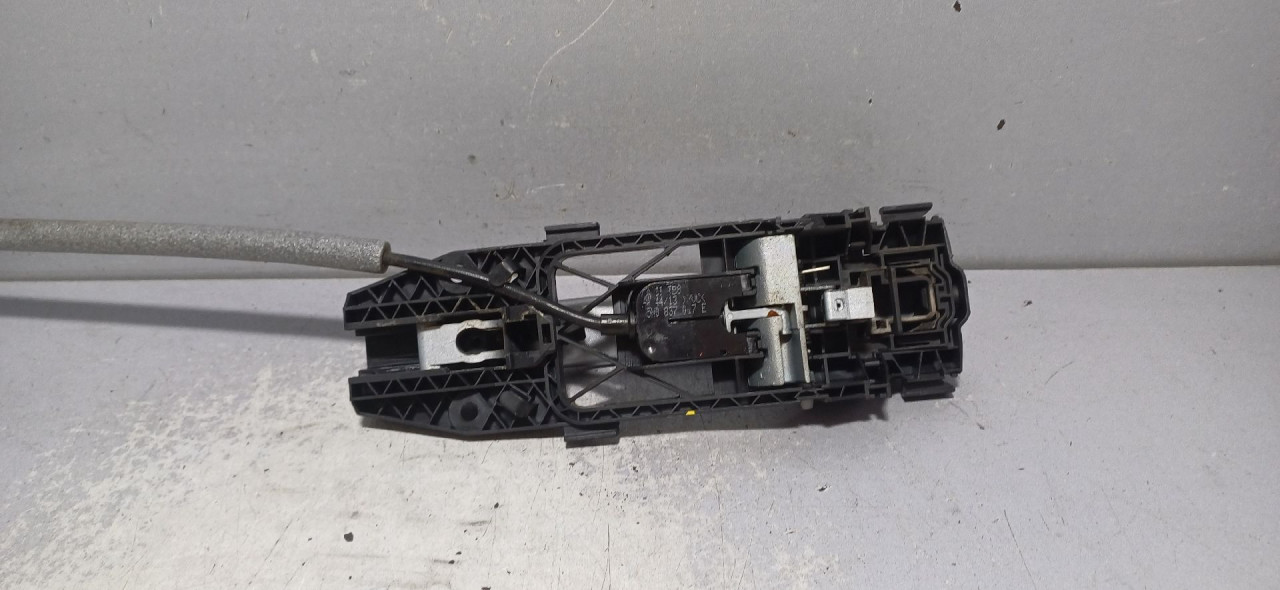 DIJELOVI RUCKA VRATA VW TIGUAN > 11-15 5N0837885