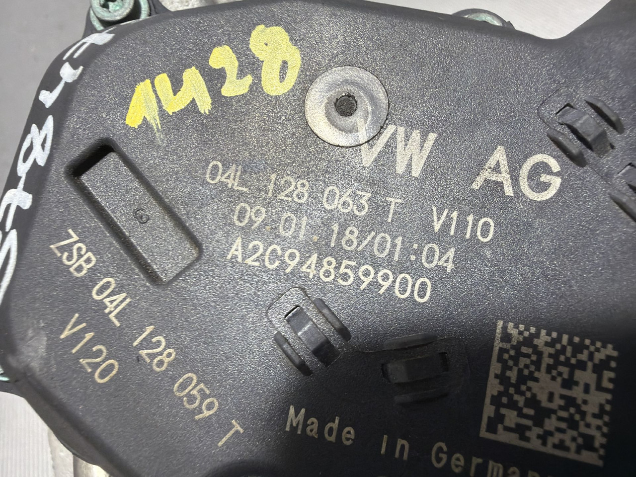 DIJELOVI DOZER KLAPNA AUDI Q5 (FY) > 17 - 20  2.0 04L128063T