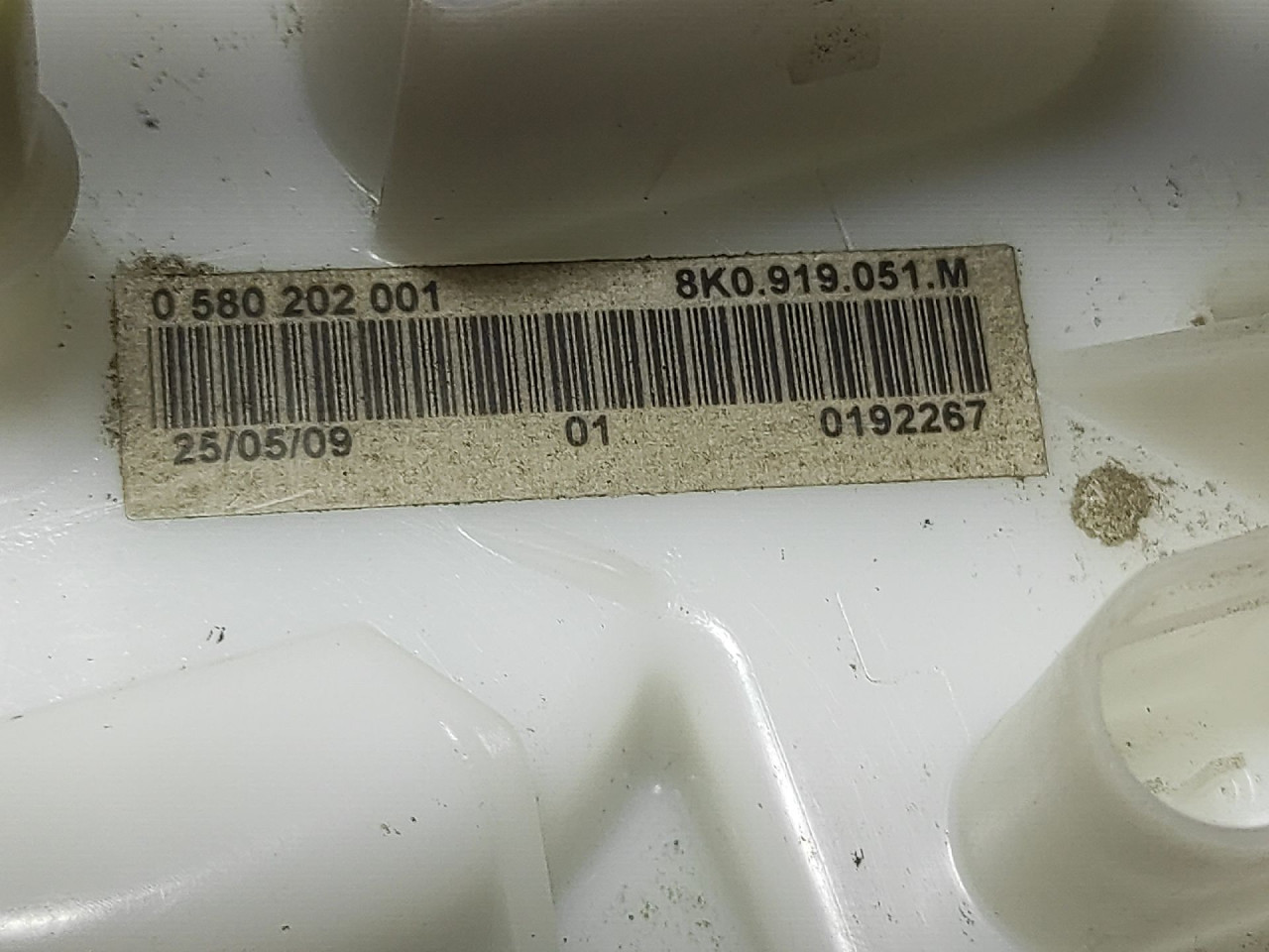 PUMPA GORIVA U REZERVOARU AUDI A4 (B8) > 12-15 8K091905