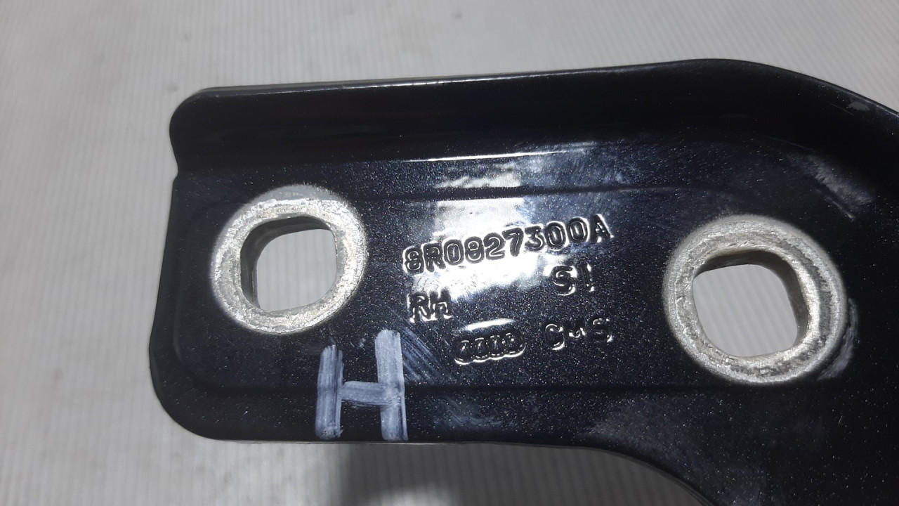 DIJELOVI BAGLAMA GEPEKA AUDI Q5 > 08-11 8R0827300A