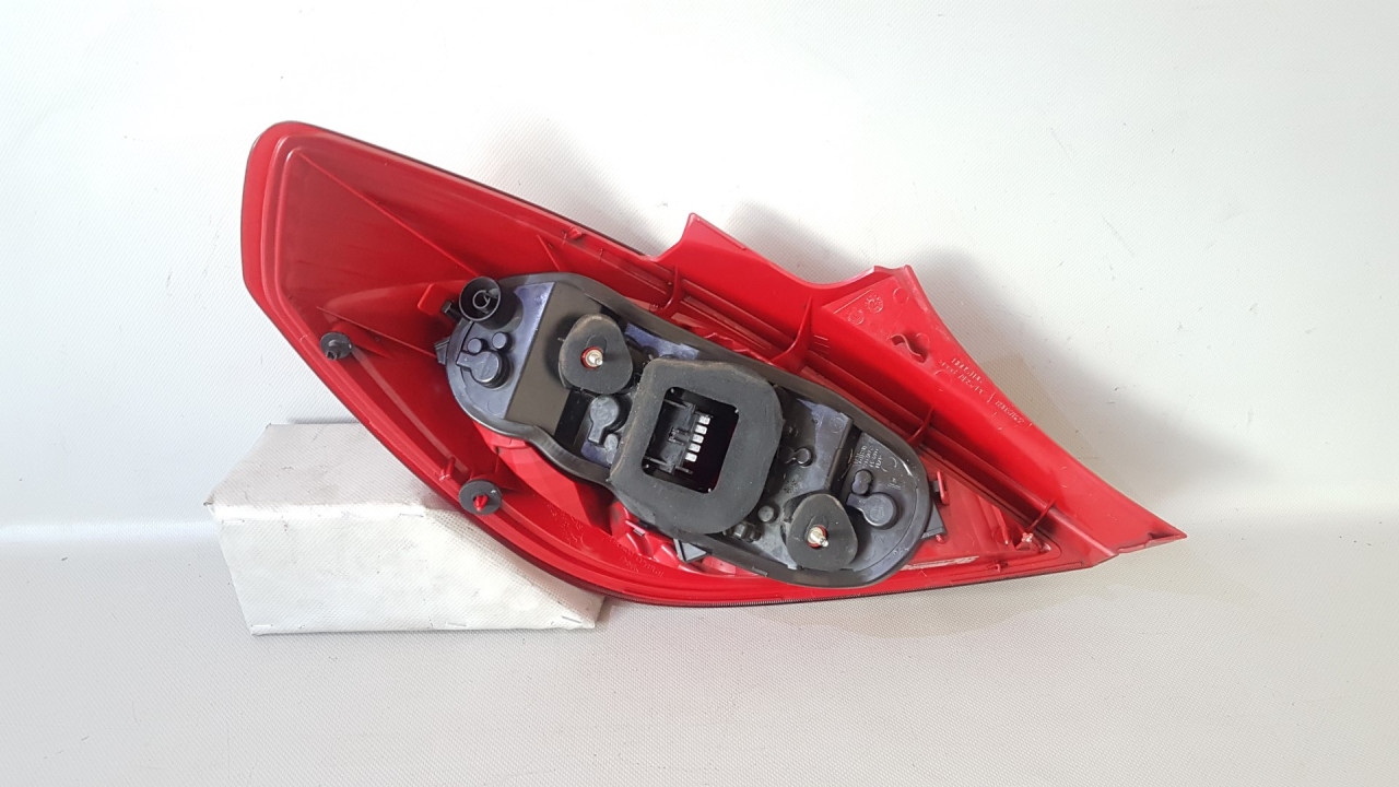 STOP SVJETLO OPEL CORSA D > 11-14 OP035016 13186351