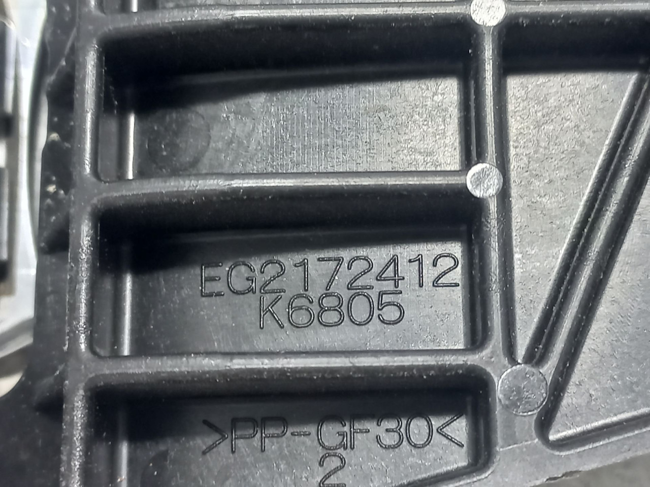 DIJELOVI RUCKA VRATA MAZDA CX7 > 07- EG2172412
