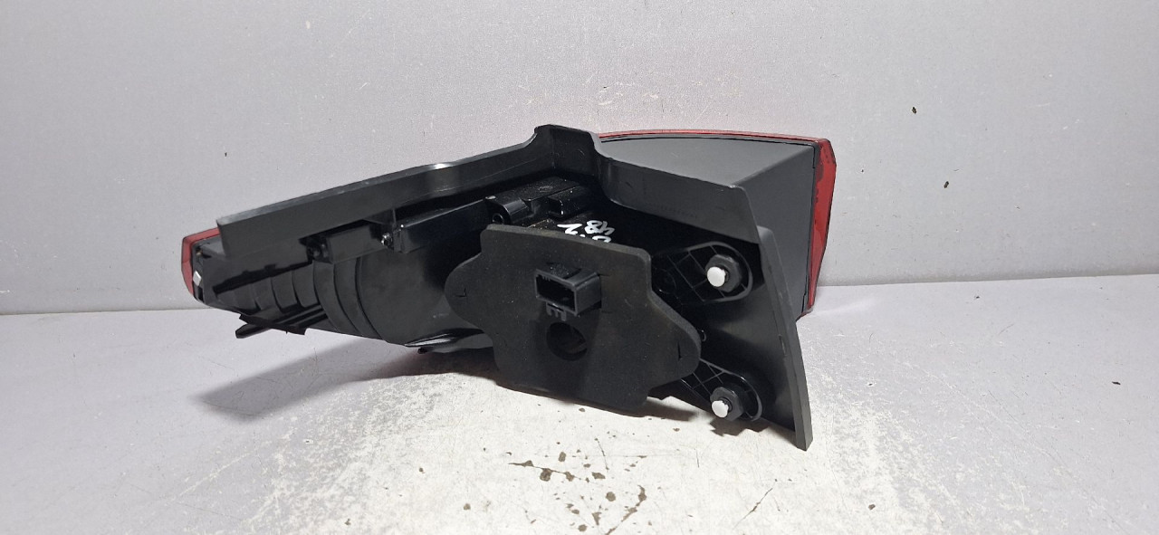DIJELOVI STOP SVJETLO VW T7 > 22- 7T0945096D