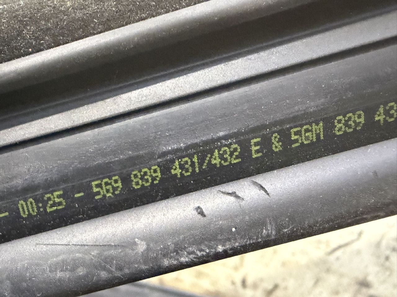 DIJELOVI KEDER VW GOLF 7 SW > 13- 2.0 5G9839431