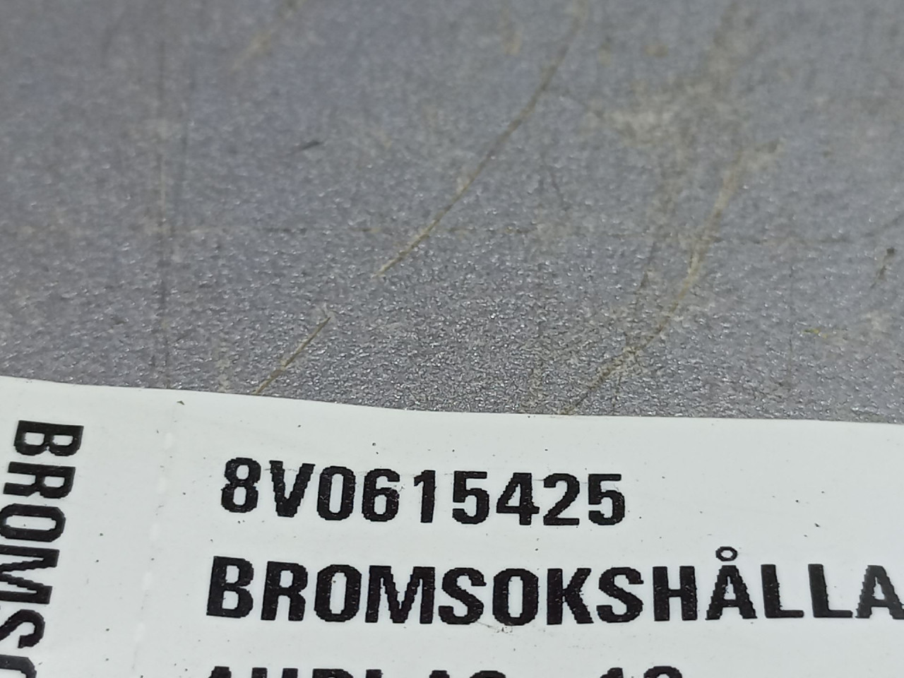 DIJELOVI NOSAC VW GOLF 7 SW > 13- 8V0615425
