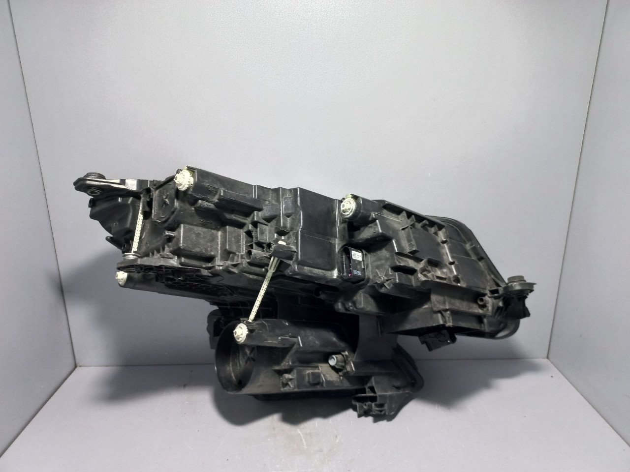 DIJELOVI FAR SKODA KODIAQ > 18-21 1ZX012669