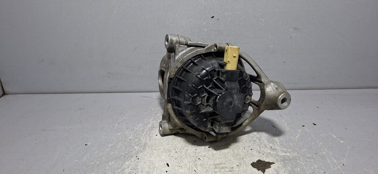 DIJELOVI NOSAC MOTORA VW TOUAREG > 18- 3.0 4M0199372FF