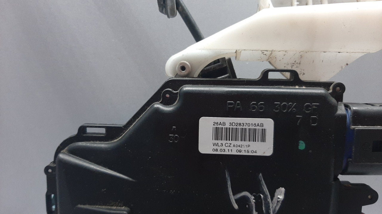 DIJELOVI BRAVA VRATA VW CADDY > 10-15 3D2837016AB