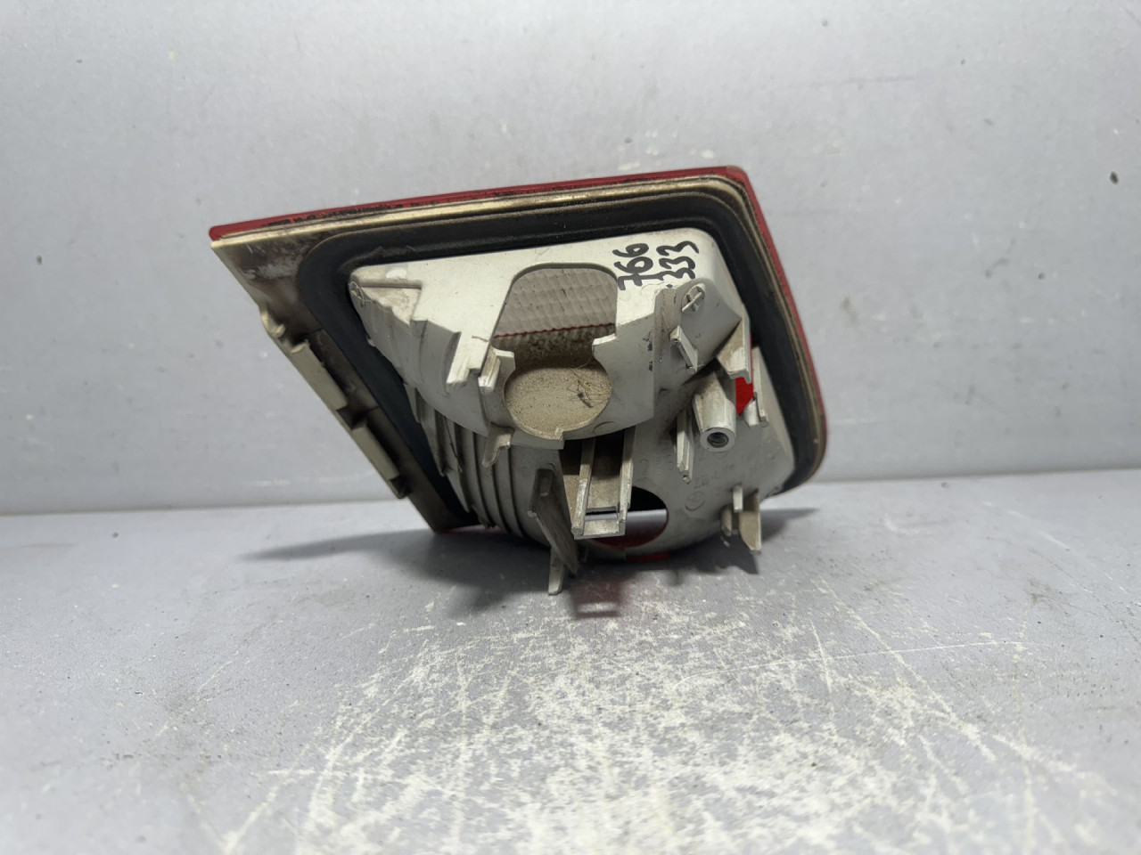 STOP SVJETLO BMW SERIJA 3 (E46) > 98-02 8368760