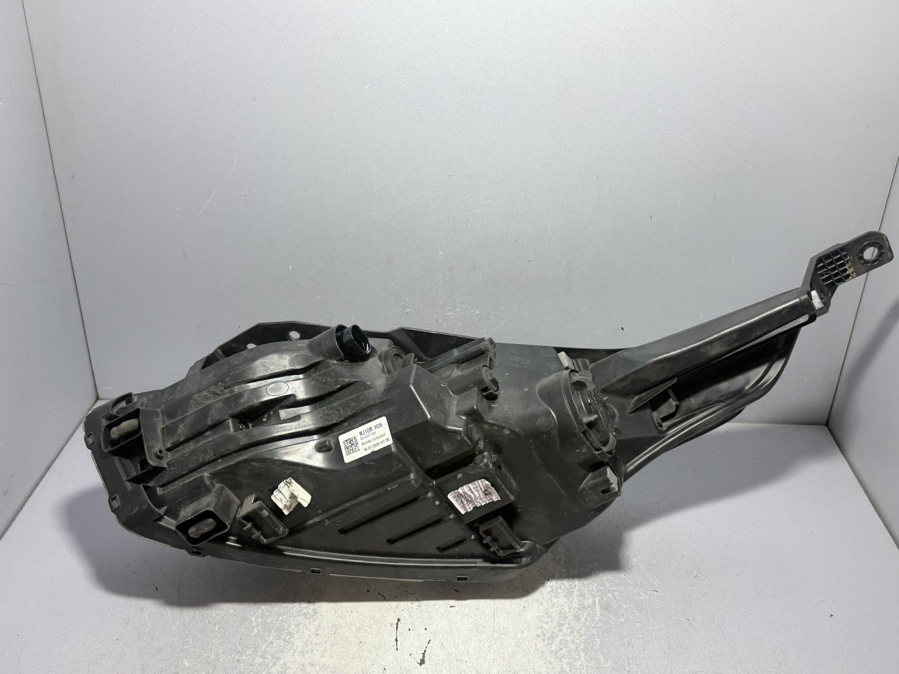 DIJELOVI FAR KIA CEED > 18- 92102J7100