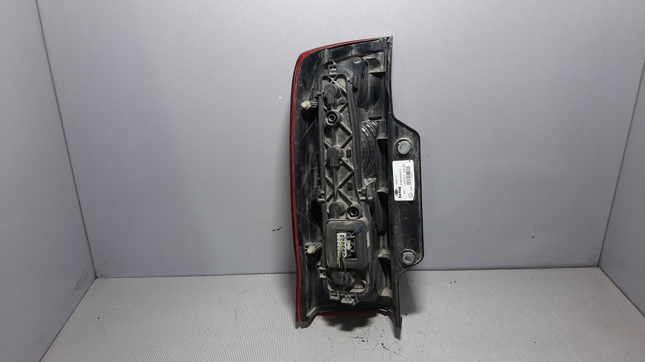 STOP SVJETLO FIAT QUBO > 08-16 01358249080E