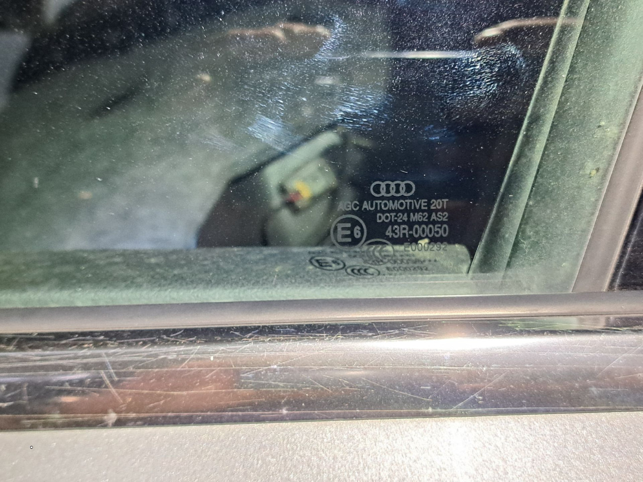 DIJELOVI STAKLO AUDI Q5 > 08-11