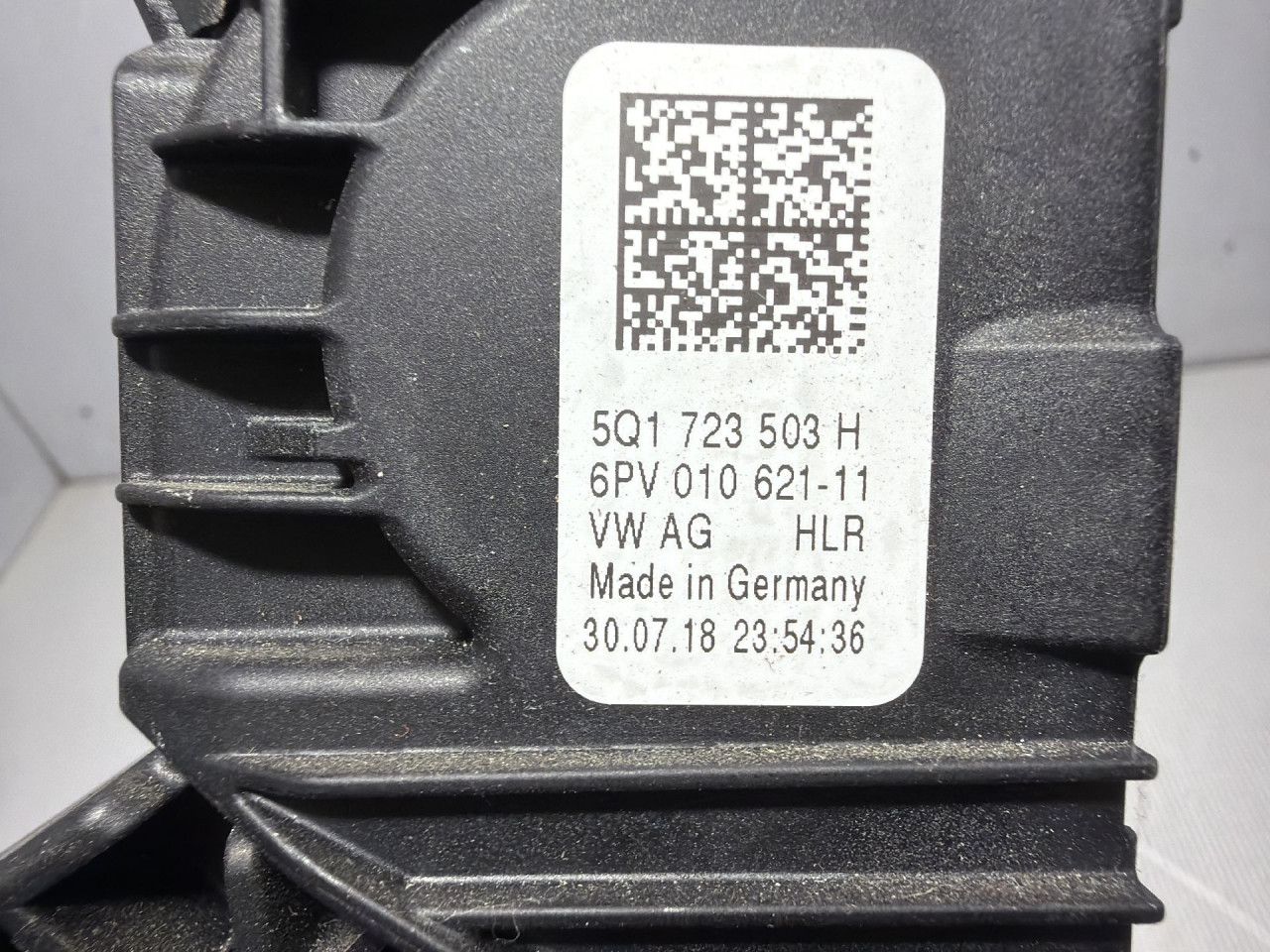 DIJELOVI PAPUCICA GASA VW PASSAT B8 > 14-19 2.0 5Q1723503H