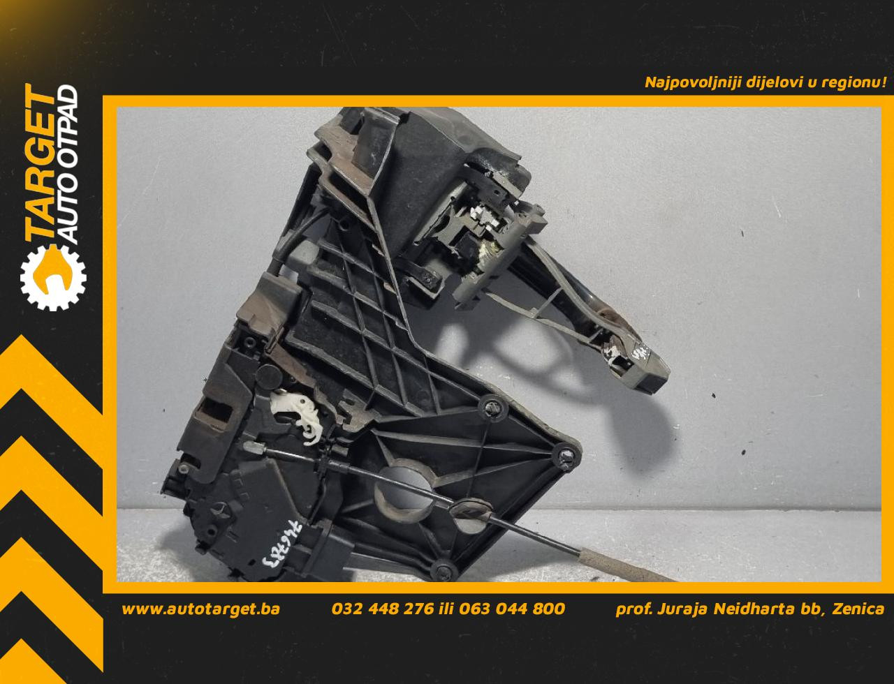 DIJELOVI RUCKA VRATA VOLVO V70 > 05-07 2.4